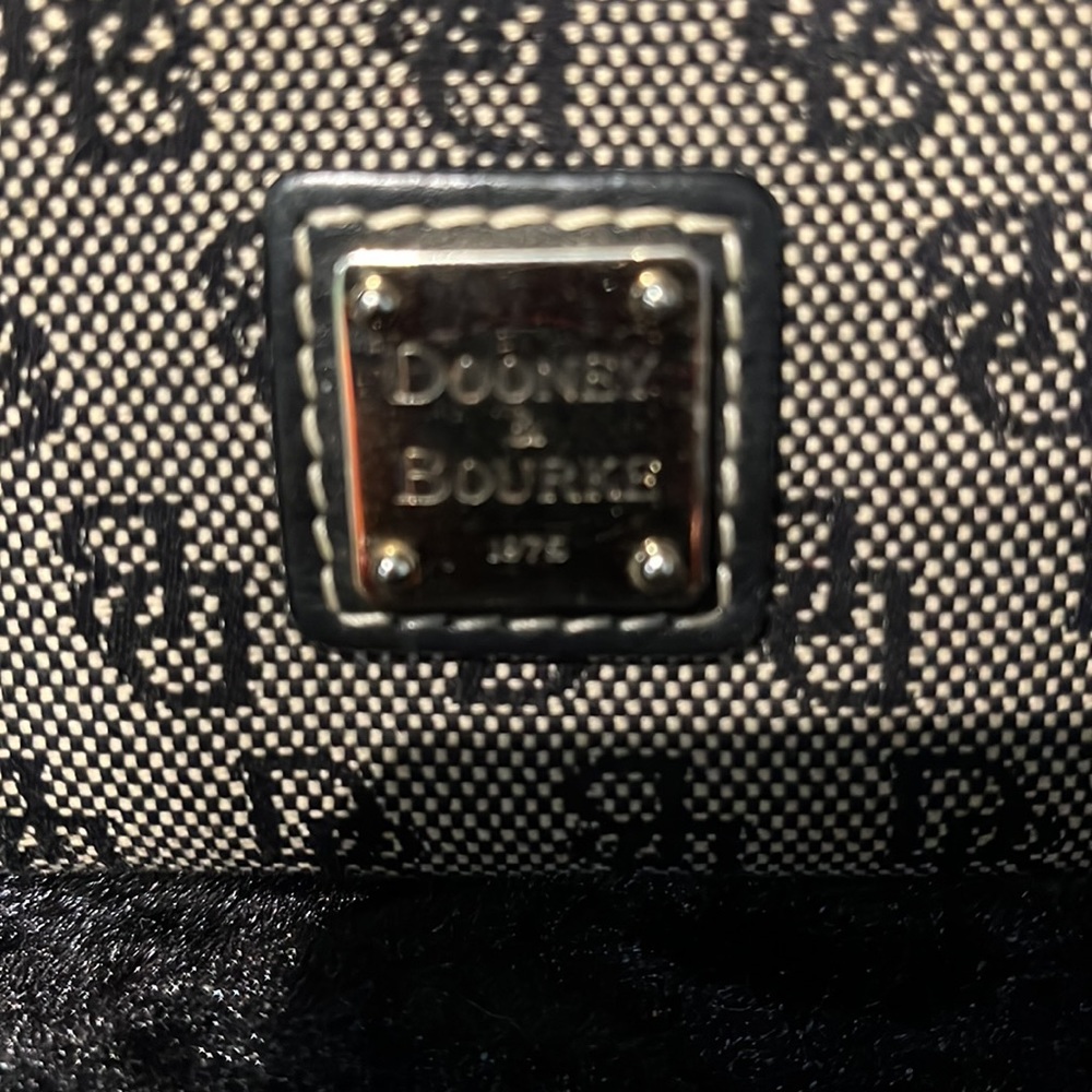 Doone Bourke Wristlet - Picture 2 of 9
